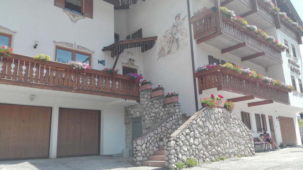 Garni Astor Hotel Arabba Bagian luar foto