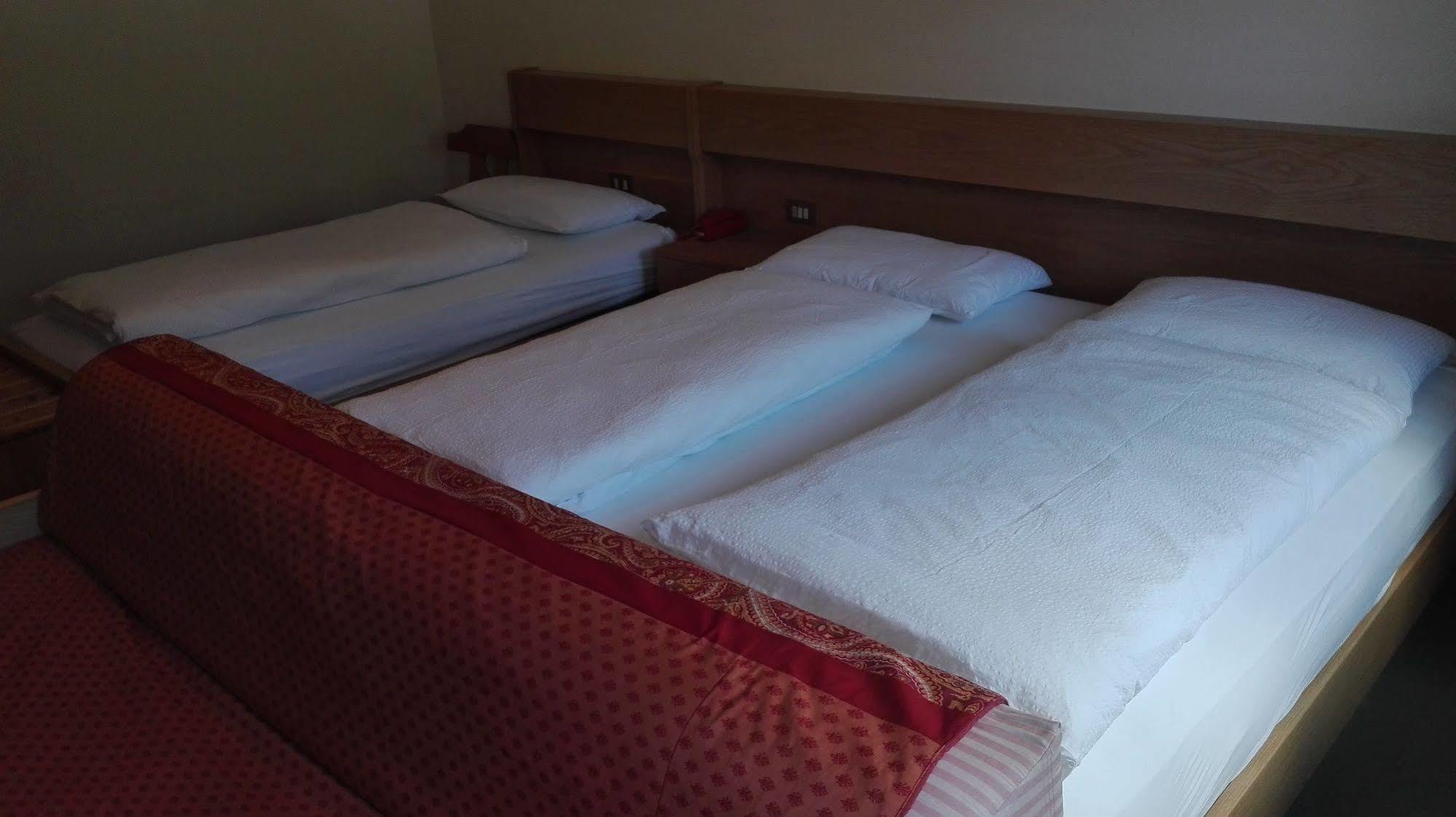 Garni Astor Hotel Arabba Bagian luar foto